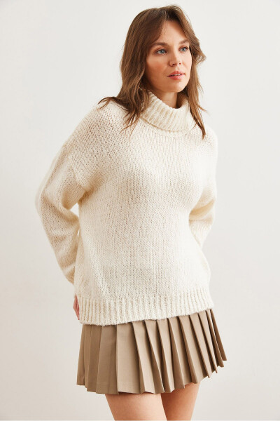 Women's Ecru Fisherman Collar Soft Textured Thick Knit Sweater - 3