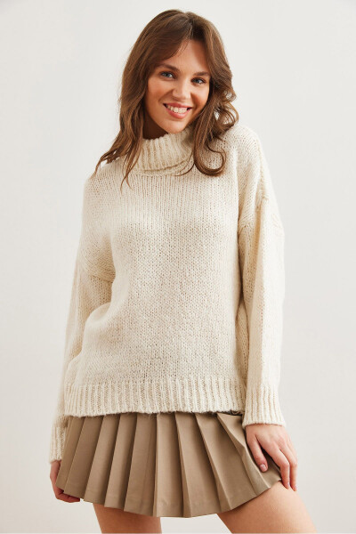 Women's Ecru Fisherman Collar Soft Textured Thick Knit Sweater - 4