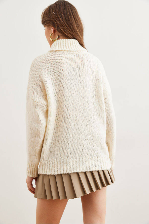 Women's Ecru Fisherman Collar Soft Textured Thick Knit Sweater - 7