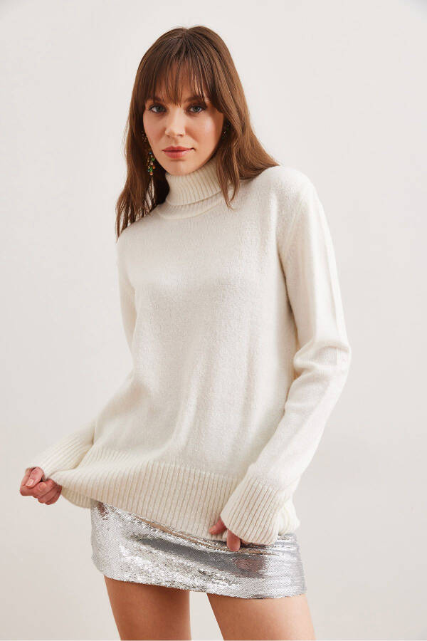 Women's Ecru Fisherman Neck Soft Textured Knit Sweater KZK-19000905 - 2