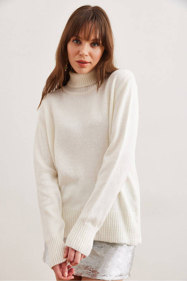 Women's Ecru Fisherman Neck Soft Textured Knit Sweater KZK-19000905 - 3