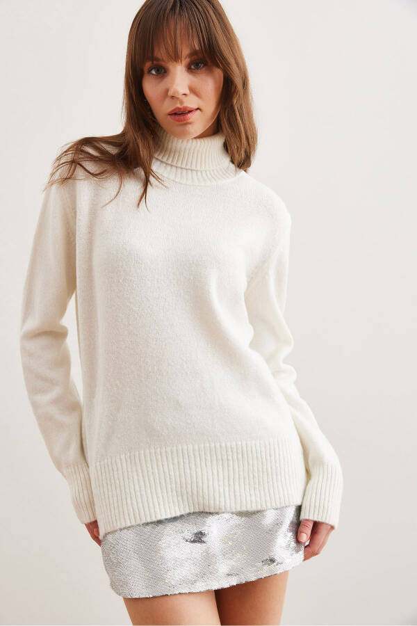 Women's Ecru Fisherman Neck Soft Textured Knit Sweater KZK-19000905 - 5