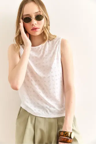 Women's Ecru Guipure Appearance Lycra Blouse BLZ-190030 - 4