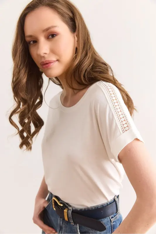 Women's Ecru Guipure Detailed Knitted Viscose Blouse - OLALOOK