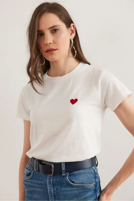 Women's Ecru Heart Embroidered Flamed Short Sleeve T-Shirt T - 3