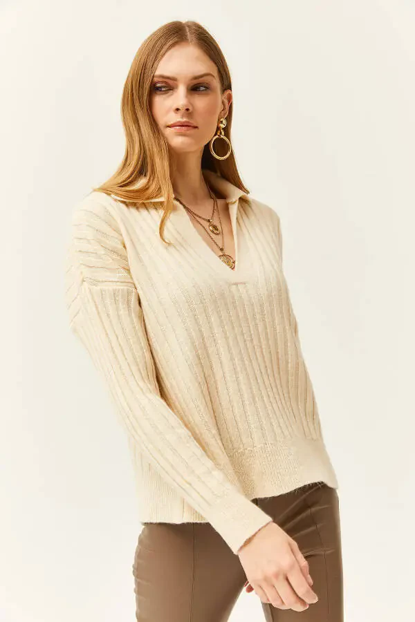 Women's Ecru Polo Neck Thick Ribbed Soft Textured Sweater KZK-19000764 - 4