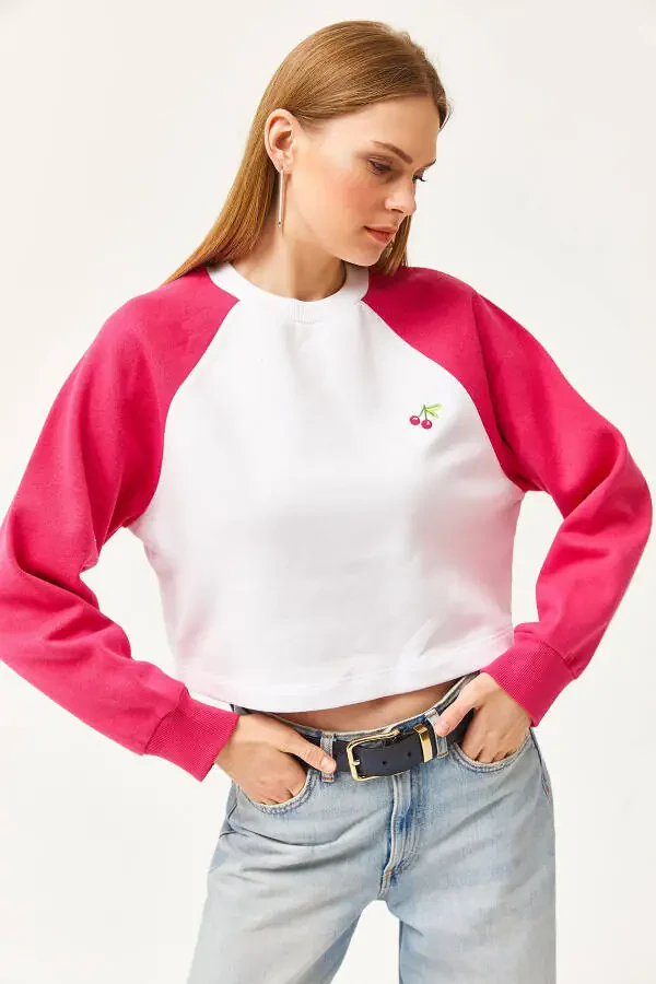 Women's Ecru Raglan Sleeve Cherry Embroidered Crop Sweatshirt SWT-19000651 - 3