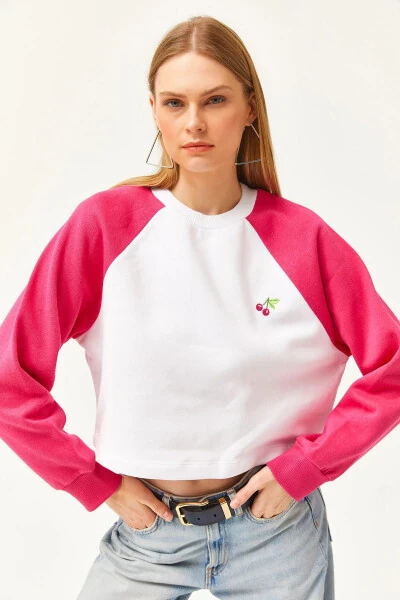 Women's Ecru Raglan Sleeve Cherry Embroidered Crop Sweatshirt SWT-19000651 - 4