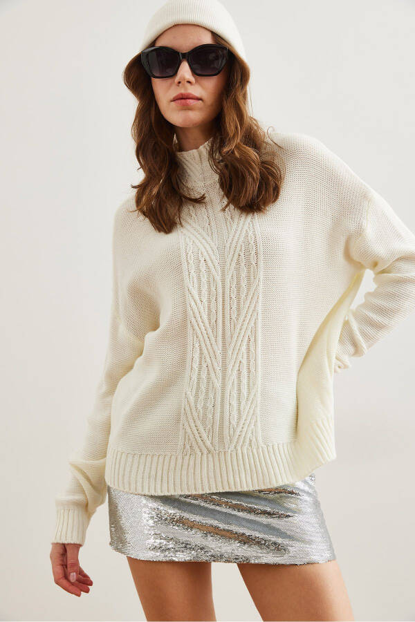 Women's Ecru Stand Collar Center Braid Knitted Sweater KZK-19000912 - 4