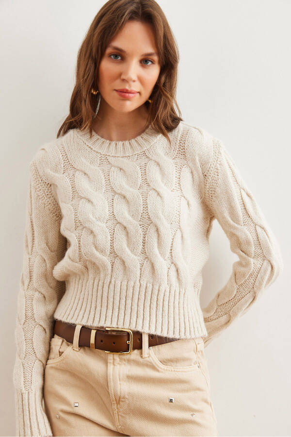 Women's Ecru Thick Cable Knit Sweater KZK-19000939 - 1