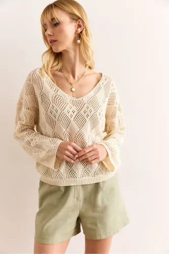 Women's Ecru V-Neck Argyle Patterned Seasonal Knitwear - 4