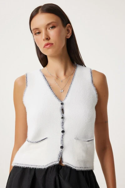 Women's Ecru V-Neck Shaggy Knit Vest YY00219 - HAPPINESS İSTANBUL