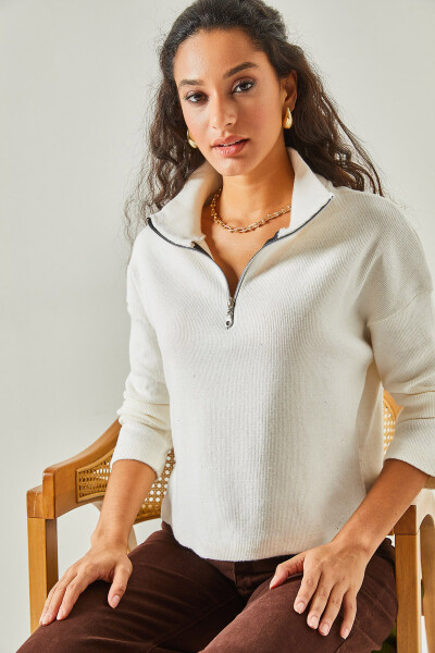 Women's Ecru Zippered High Collar Thistle Sweater KZK-19000640 