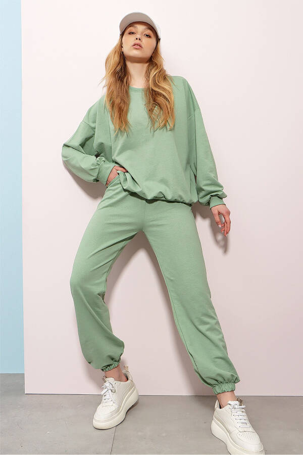 Women's Emerald Green Crew Neck Elastic Waist and Cuff Two-Thread Basic Tracksuit ALC-507-669-001 - 1