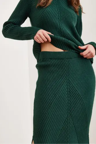 Women's Emerald Green Geometric Textured Skirt and Knitwear Set TKM-19000325 - 7