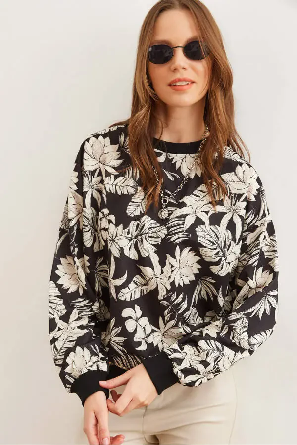 Women's Flower Black Basic Soft Textured Oversized Sweatshirt SWT-19000457 - 1