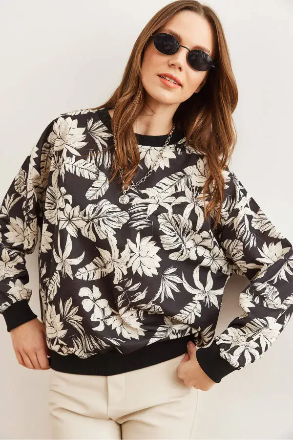 Women's Flower Black Basic Soft Textured Oversized Sweatshirt SWT-19000457 - 5