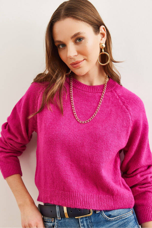 Women's Fuchsia Soft Touch Basic Crop Sweater KZK-19000886 - 4