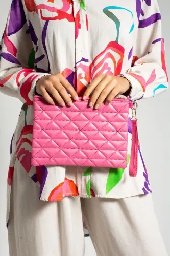 Women's Fuchsia Triangle Pattern Portfolio Clutch Handbag - 3
