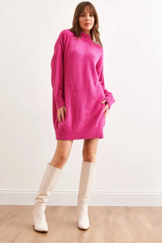 Women's Fuchsia Turtleneck Soft Touch Beard Knitted Sweater - OLALOOK