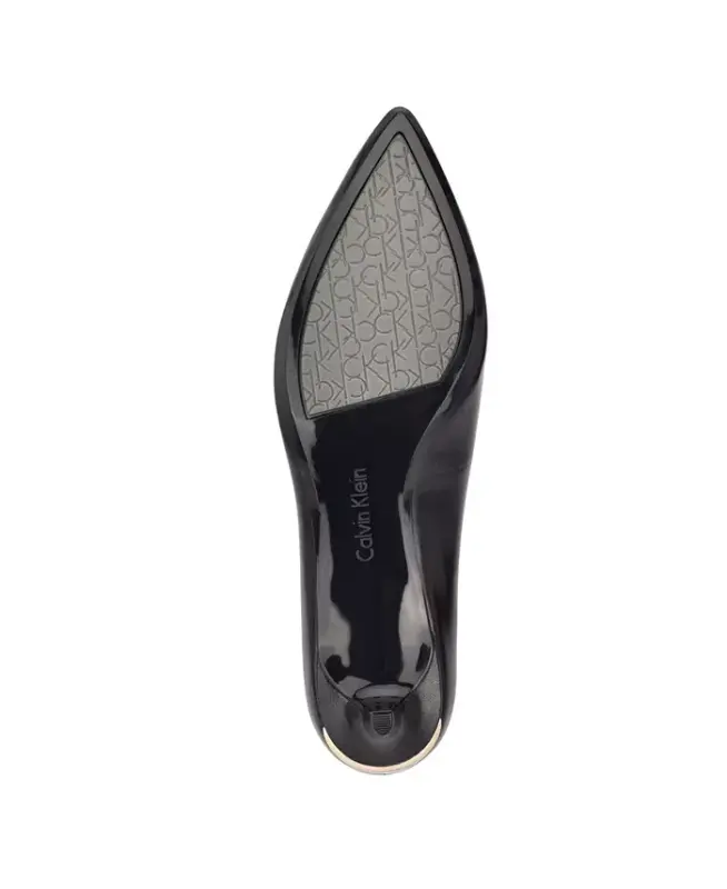 Women's Gabrianna Pointed Toe Kitten Heel Pumps - 5