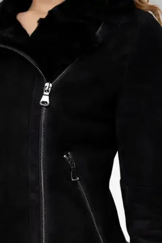 Women's genuine leather biker jacket with purple black zipper and lamb fur detail. - 5