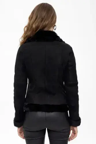 Women's genuine leather biker jacket with purple black zipper and lamb fur detail. - 7