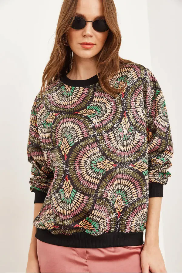 Women's Geometric Black Basic Soft Textured Loose Sweatshirt SWT-19000457 - 2