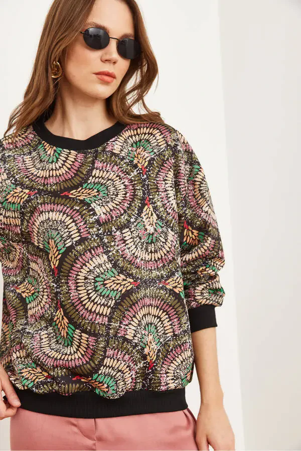 Women's Geometric Black Basic Soft Textured Loose Sweatshirt SWT-19000457 - 6