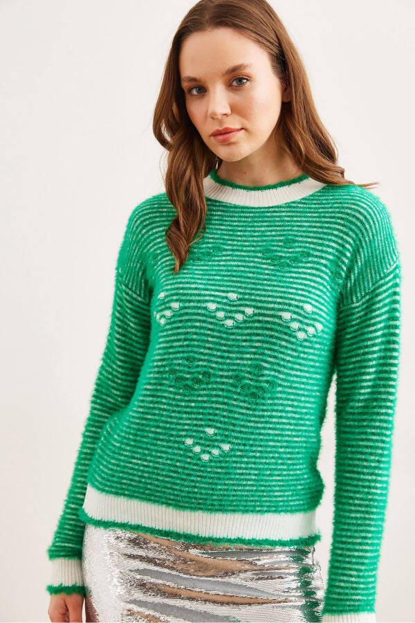 Women's Grass Green Detailed Bearded Soft Textured Knitted Sweater - 2
