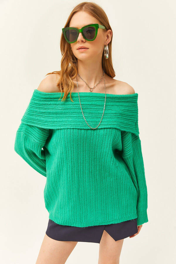Women's Grass Green Madonna Neck Ribbed Loose Knitted Sweater KZK-19000732 - 1