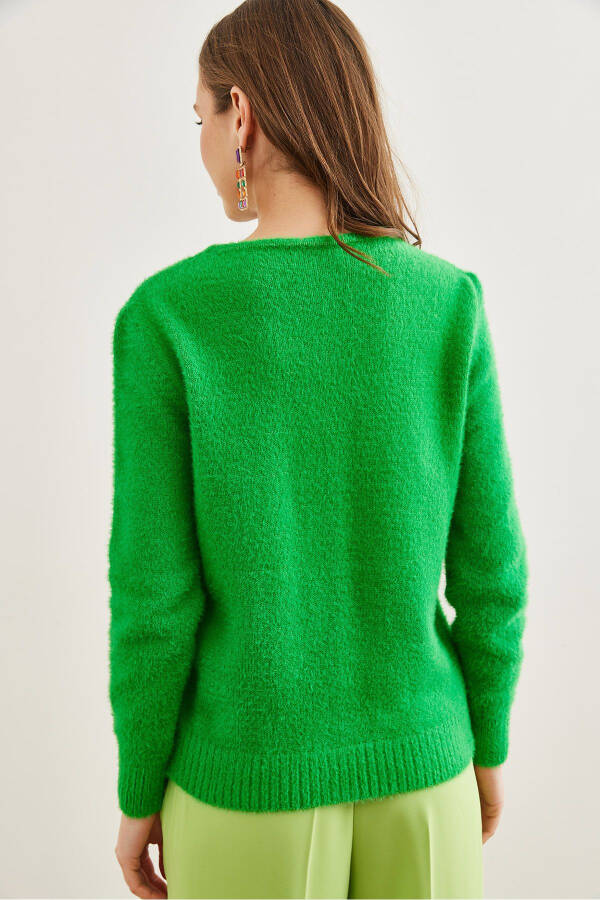 Women's Grass Green V-Neck Soft Textured Shawl Neck Pullover KZK-19000860 - 7