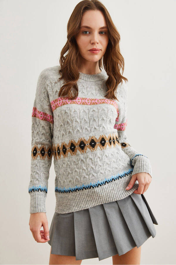 Women's Gray Baklava Patterned Cable Knit Sweater KZK-19000907 - 3