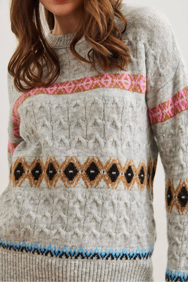 Women's Gray Baklava Patterned Cable Knit Sweater KZK-19000907 - 6