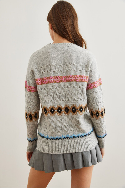 Women's Gray Baklava Patterned Cable Knit Sweater KZK-19000907 - 7