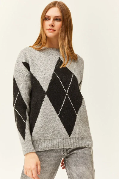 Women's Gray Baklava Patterned Chunky Knit Sweater WSW-19000763 - 1