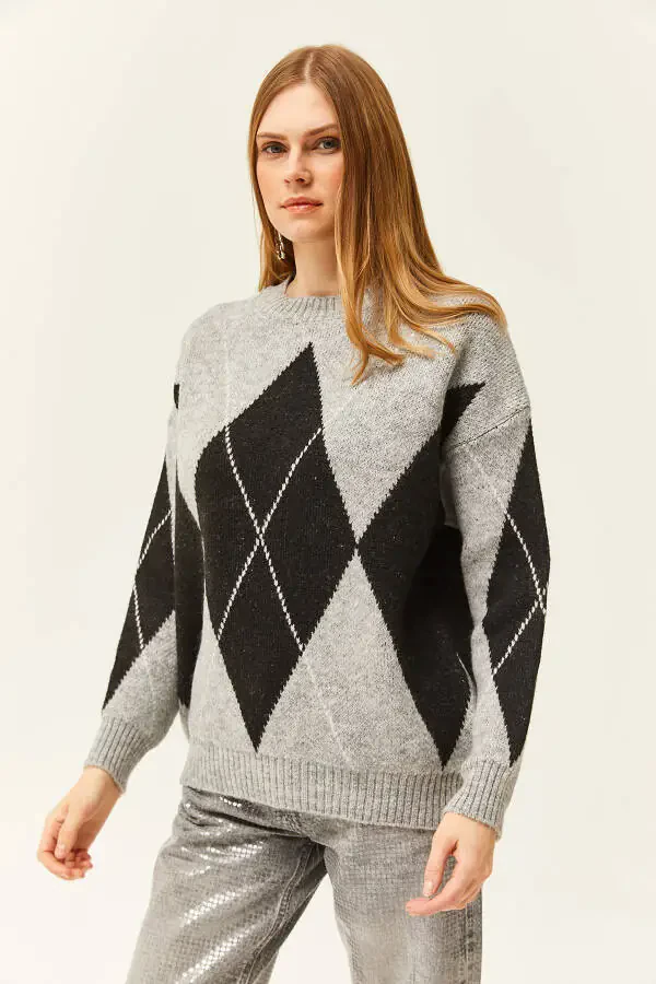 Women's Gray Baklava Patterned Chunky Knit Sweater WSW-19000763 - 3