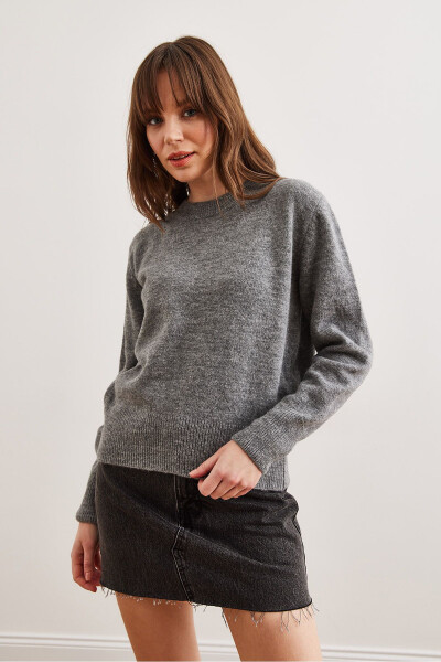 Women's Gray Crewneck Soft Textured Basic Knitted Sweater KZK-19000845 - OLALOOK (1)