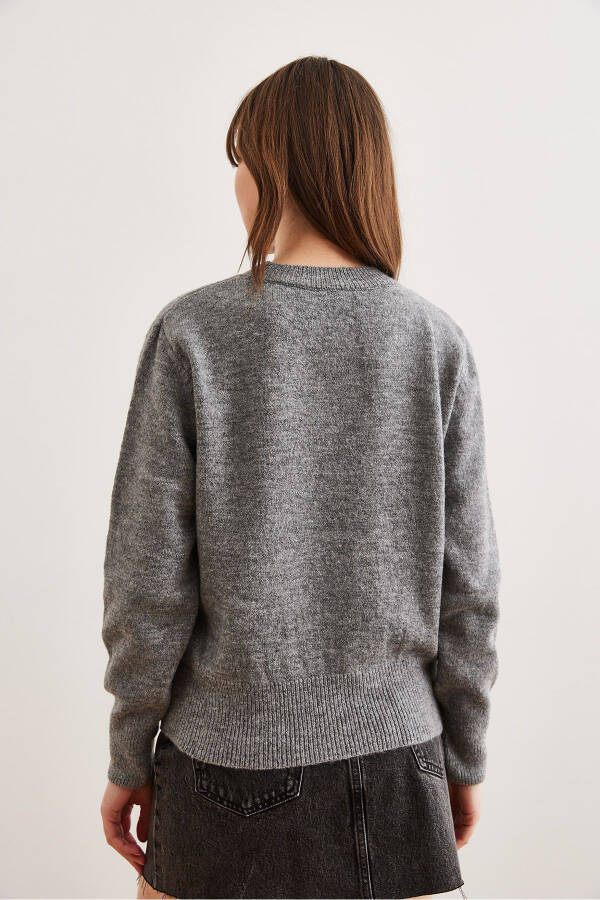 Women's Gray Crewneck Soft Textured Basic Knitted Sweater KZK-19000845 - 5
