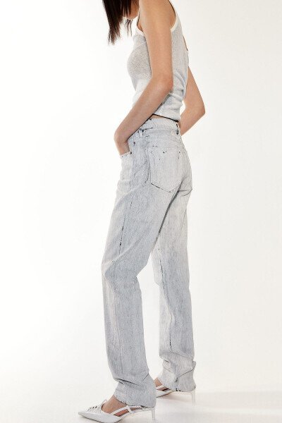 Women's gray distressed denim jeans - 16