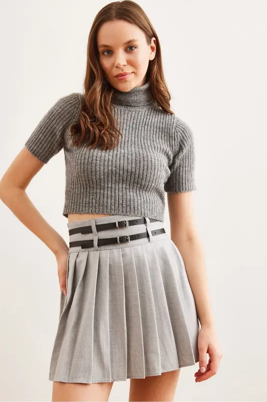 Women's Gray Double Buckled Pleated Mini Woven Skirt ETK - 2