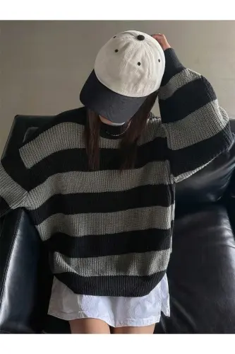 Women's Gray Knitted Striped Oversize Sweater-Gray - 7
