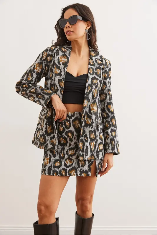Women's Gray Leopard Flap Pocket Lined Wool Blend Blazer Jacket CKT-19000403-Gray Leopard - 4