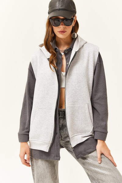 Women's Gray Melange Kangaroo Pocket Hooded Fleece Oversized Vest - 2