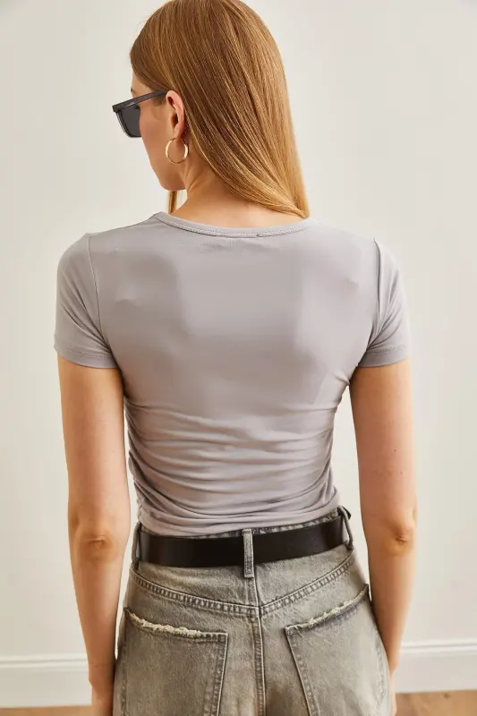 Women's Gray Ruched Soft Touch Crop T-Shirt - 6
