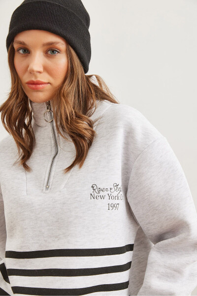 Women's Gray Striped Thistle Zippered Sweatshirt SWT-19000711 