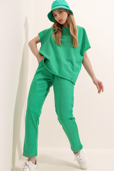 Women's Green Crew Neck Relaxed Fit Tracksuit ALC-X5885 - 1