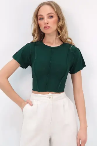 Women's Green Round Neck Front Stitched Crop Sandy Blouse ALC-X11782 - TREND ALAÇATI STILI (1)