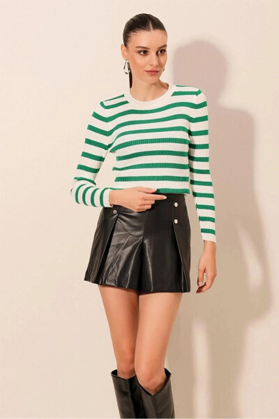 Women's Green Striped Turtleneck Knit Sweater - 14