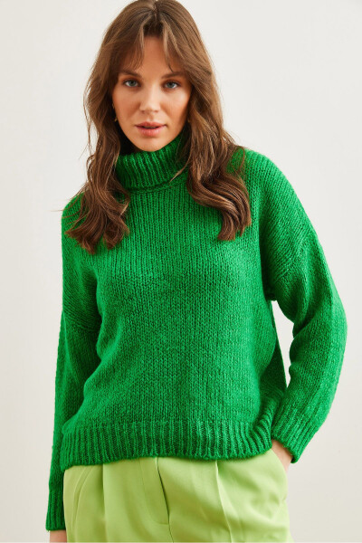 Women's Green Turtleneck Soft Textured Chunky Knit Sweater KZK-19000936 - OLALOOK